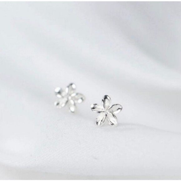 A pair Blossom Flower Stud Earrings -4.5mm-SS015 - Picture 8 of 9